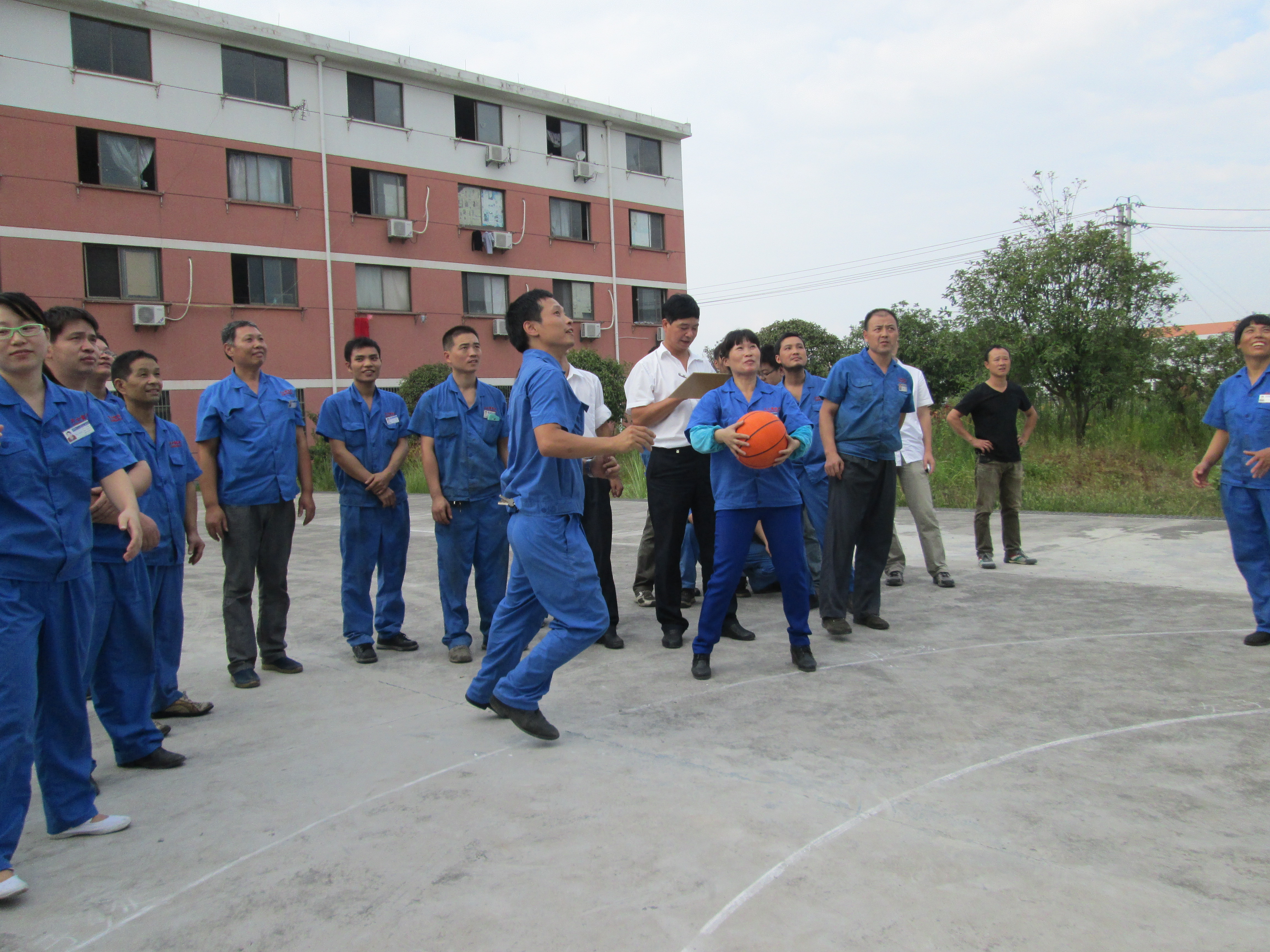 豐富的企業(yè)活動(dòng)(圖2) 豐富的企業(yè)活動(dòng)(圖2)